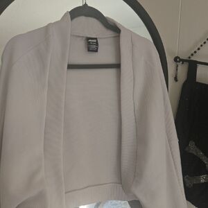 Avia Elegant White Cardigan